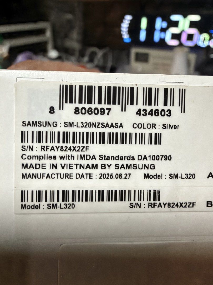 Samsung Galaxy Watch 8 (Category: Wearables & Smart Watches) located in Manila. Submitted by ramelesve17435 (Listing ID 1470118651, Image 2). Description: Complete seldom used.