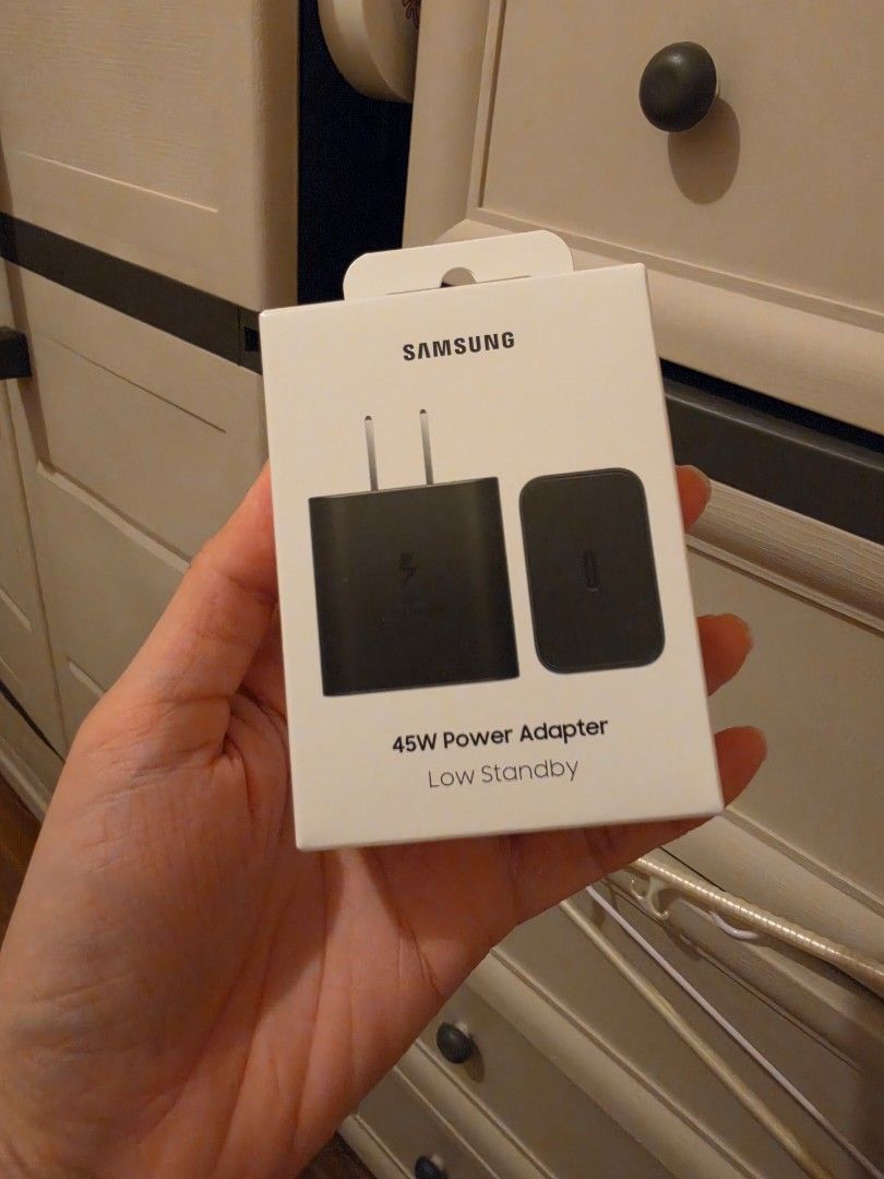 Samsung Original Charger (Category: Chargers & Cables) located in Quezon City. Submitted by meowhello2123 (Listing ID 1470095976, Image 1). Description: - Brand: Samsung Original - Model: 45W Power Adapter with Low Standby - Condition: Brand new in original box - Color: Black - Features: Fast charging capability, safe and reliable power delivery - Meetup available at Robinsons Magnolia (Aurora Blvd, Quezon City).