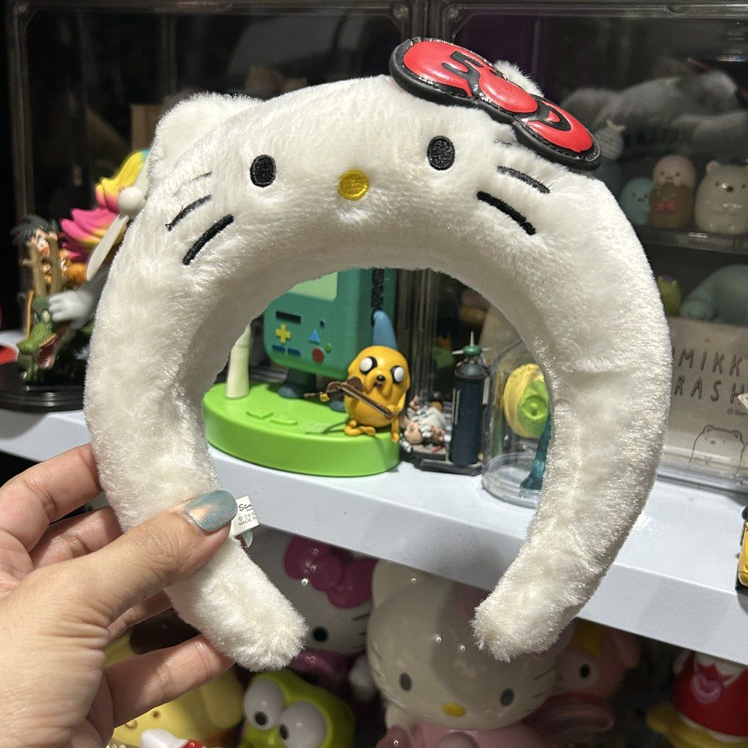 Sanrio Hello Kitty Headband (Category: Plushies & Soft Toys) located in Quezon City. Submitted by kitsune.treasures (Listing ID 1469985540, Image 2). Description: *First to pay policy! *1 day reservation only. Failure to pay on time, auto cancel. 📍Quezon City * MOD: J&T | Lalamove * MOP: GCASH | BPI 📦ON HAND AND READY TO SHIP! CONDITION: WHAT YOU SEE IS WHAT YOU GET. Dimensions: Kindly check the photos for the actual measurements. Please check 