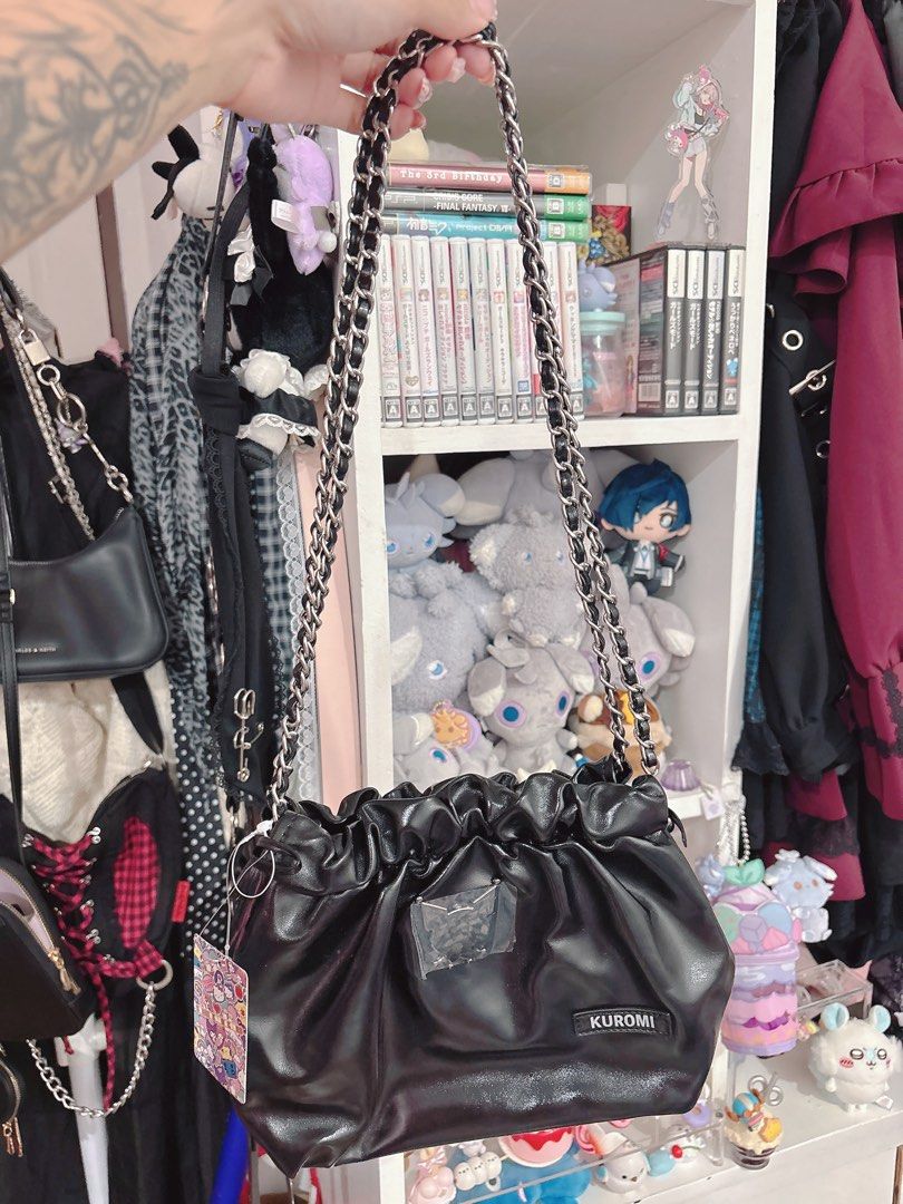 Sanrio Kuromi Metallic Drawstring Shoulder Bag (Category: Shoulder Bags) located in Bacolod City. Submitted by kyotori (Listing ID 1470115591, Image 1). Description: can fit your everyday needs~ feel free to send an offer! 📍 𝘭𝘰𝘤𝘢𝘵𝘪𝘰𝘯: 𝘣𝘢𝘤𝘰𝘭𝘰𝘥 𝘤𝘪𝘵𝘺 🍡 𝘱𝘢𝘺𝘮𝘦𝘯𝘵: 𝘣𝘥𝘰, 𝘨𝘤𝘢𝘴𝘩, 𝘮𝘢𝘺𝘢, 𝘨𝘰𝘵𝘺𝘮𝘦 🎁 𝘴𝘩𝘪𝘱𝘱𝘪𝘯𝘨 𝘤𝘰𝘶𝘳𝘪𝘦𝘳: 𝘧𝘭𝘢𝘴𝘩 𝙣𝙤 𝙧𝙪𝙨𝙝 𝙨𝙝𝙞𝙥𝙥𝙞𝙣𝙜, 𝙧𝙚𝙩𝙪𝙧𝙣𝙨, 𝙘𝙖𝙣𝙘𝙚𝙡𝙡𝙖𝙩𝙞𝙤𝙣,