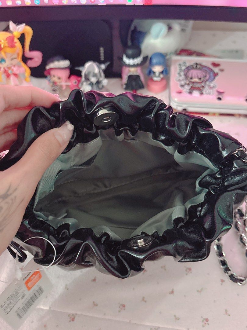 Sanrio Kuromi Metallic Drawstring Shoulder Bag (Category: Shoulder Bags) located in Bacolod City. Submitted by kyotori (Listing ID 1470115591, Image 3). Description: can fit your everyday needs~ feel free to send an offer! 📍 𝘭𝘰𝘤𝘢𝘵𝘪𝘰𝘯: 𝘣𝘢𝘤𝘰𝘭𝘰𝘥 𝘤𝘪𝘵𝘺 🍡 𝘱𝘢𝘺𝘮𝘦𝘯𝘵: 𝘣𝘥𝘰, 𝘨𝘤𝘢𝘴𝘩, 𝘮𝘢𝘺𝘢, 𝘨𝘰𝘵𝘺𝘮𝘦 🎁 𝘴𝘩𝘪𝘱𝘱𝘪𝘯𝘨 𝘤𝘰𝘶𝘳𝘪𝘦𝘳: 𝘧𝘭𝘢𝘴𝘩 𝙣𝙤 𝙧𝙪𝙨𝙝 𝙨𝙝𝙞𝙥𝙥𝙞𝙣𝙜, 𝙧𝙚𝙩𝙪𝙧𝙣𝙨, 𝙘𝙖𝙣𝙘𝙚𝙡𝙡𝙖𝙩𝙞𝙤𝙣,