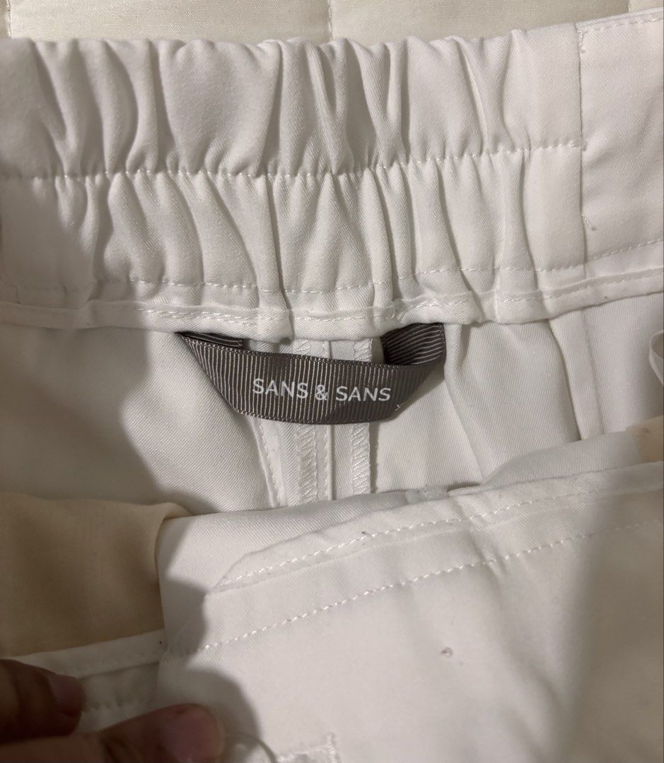 Sans & Sans WIDE LEG CULOTTES (retail 4k) (Category: Other Bottoms) located in Manila. Submitted by hellothere2012 (Listing ID 1470070591, Image 3). Description: Flare leg cut Dropped crotch Front hidden hook and eye zipperfly fastening Side inserted pockets Partial elasticated back waist Back faux single welt pocket Top-stitched cuffs finishing 70% Polyester, 27% Cotton, 3% Spandex PRODUCT CODE: 99-2429PL Measurement in INCHES, 1 INCH : 2.54CM P