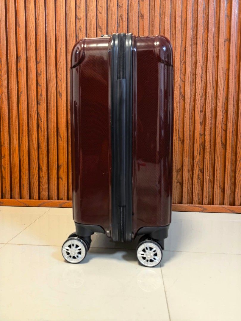 Saxoline (Category: Luggage) located in Manila. Submitted by jzjapansurplus (Listing ID 1469955563, Image 3). Description: Brand: Saxoline "Japan Brand" ✨ In Very Good condition ✅ 💯 Legit Brand ✅ Small Handcarry luggage ✅ H20" x L13.75" x D9" ✅ Heavy Duty Guaranteed ✅ 360°Wheels All smooth ✅ TSA002 Lock with Key.