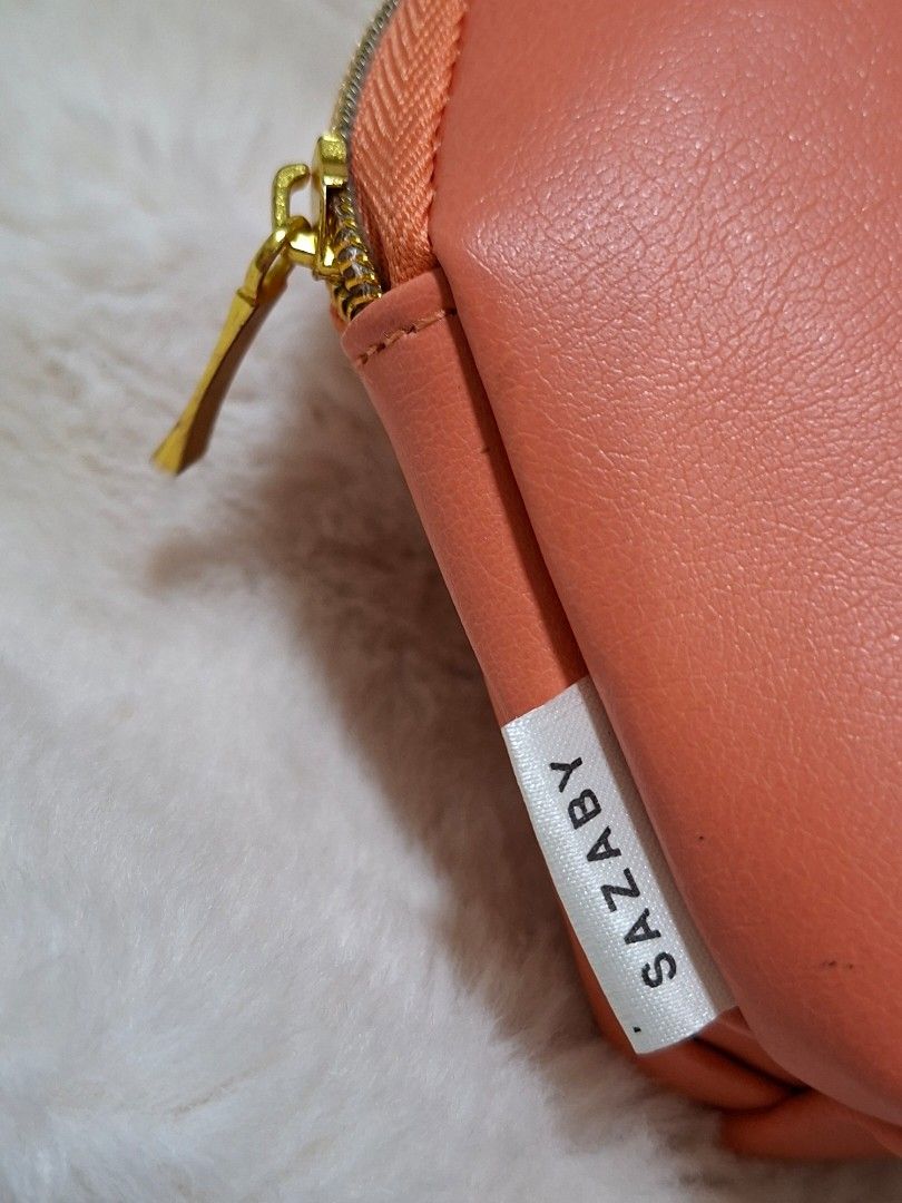 SAZABY LEATHER POUCH (Category: Purses & Pouches) located in Las Pinas. Submitted by annachiaonair2037 (Listing ID 1470127024, Image 2). Description: Sazaby LEATHER POUCH FROM JAPAN Disclaimer: I am not affiliated with, associated with, or authorized by any of the brands featured posted. Any mention of brand names, trademarks, or logos is solely for identification and reference purposes only..