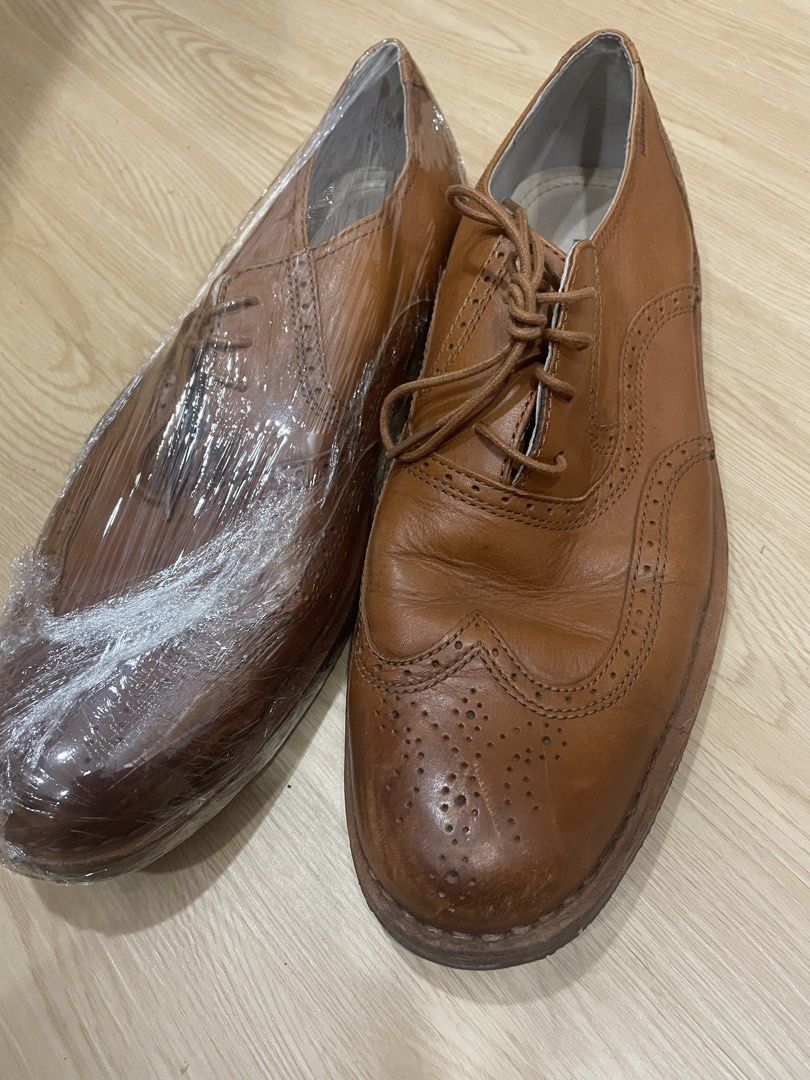 SEBAGO BROWN LEATHER SHOES (Category: Dress Shoes) located in Manila. Submitted by bedlambuzz (Listing ID 1470003048, Image 1). Description: WYSIWYG NO BOX USED PAIRS BUT WEARABLE THESE ARE ALL PERSONAL PAIRS MAY OR MAY NOT HAVE MINOR FLAWS WILL NOT UNWRAP TO PROVIDE MORE PICS.