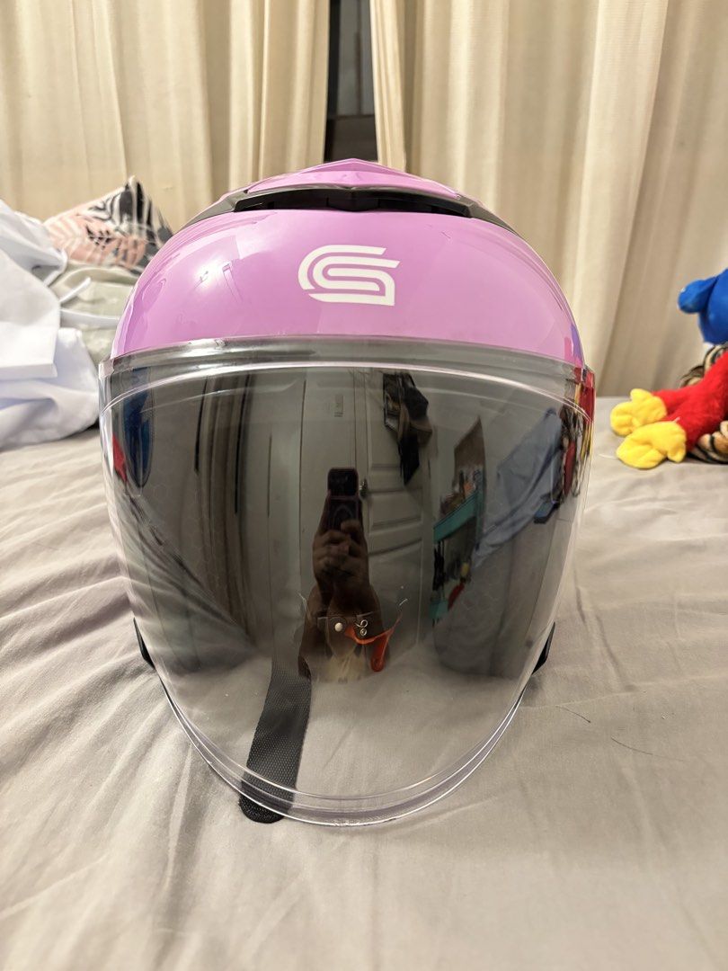 SEC Payon Shell Pink Motorcycle Helmet (Category: Bicycles) located in Pasig City. Submitted by nessbelda0728 (Listing ID 1469963666, Image 1). Description: - Brand/Model: SEC Payon Shell Open Face Helmet - Color: Pink with a clean glossy finish - Size: Medium (57-58cm) - Safety: ECE safety certified - Inclusions: Clear visor - Condition: Good daily commuter condition, minor scuff near the top rear vent.