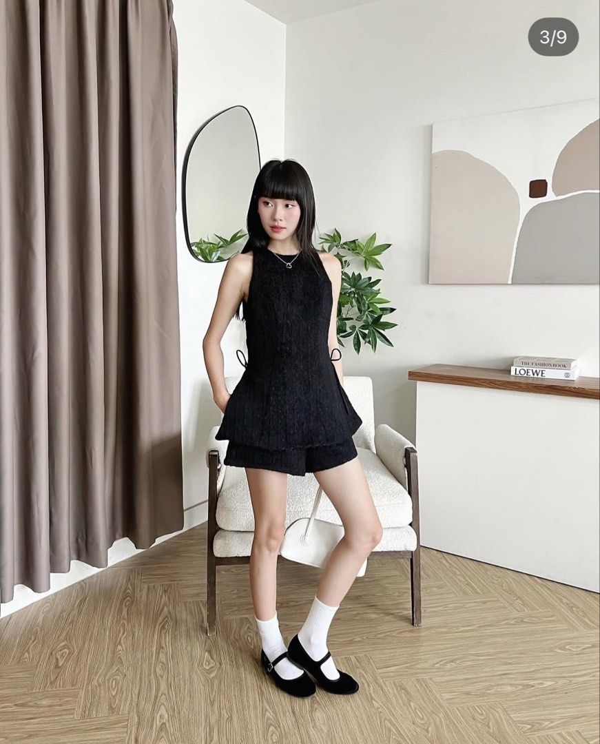 Secodee Vietnam Black Sleeveless Top (Category: Sleeveless) located in Marikina City. Submitted by pial21 (Listing ID 1470003922, Image 2). Description: Secodee Vietnam Black Sleeveless Top Size Small Bought in HCM, Vietnam Never used since it didn't fit me .