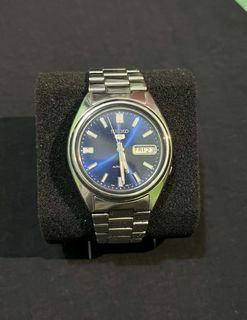(Category: ) located in . Submitted by jbok_watches. (Listing ID 1470101133, Image 1). Description: .
