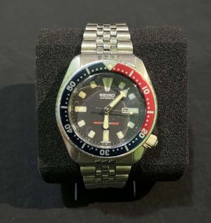 (Category: ) located in . Submitted by jbok_watches. (Listing ID 1470102083, Image 1). Description: .