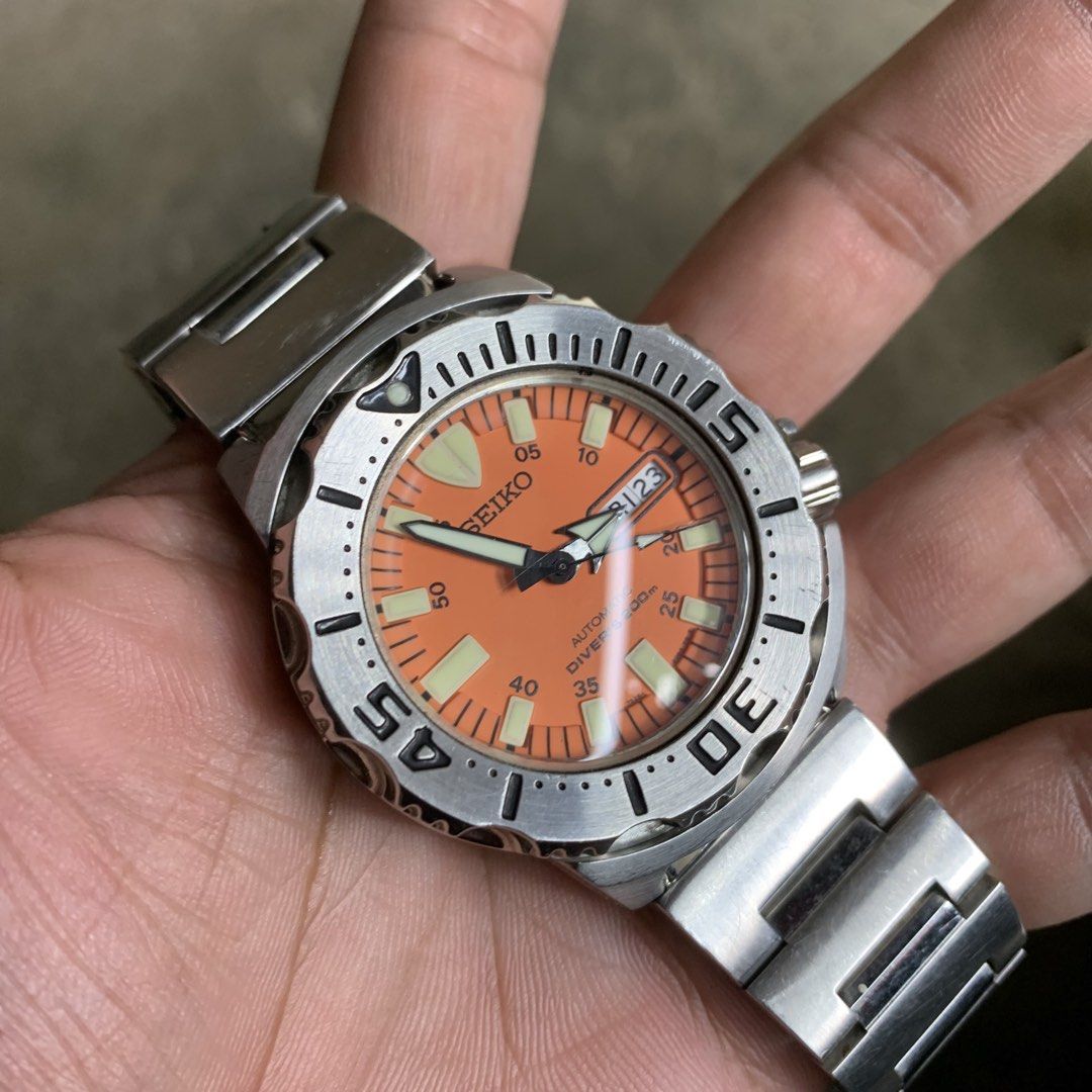 Seiko Divers Monster Orange Gen 1 (Category: Men's Watches) located in Antipolo. Submitted by redwatchmnl (Listing ID 1469984683, Image 1). Description: Forsale (SKXA37/SKXA45) Seiko Diver’s Monster Gen 1 L3 Orange Ponkan edition Automatic 7s26 caliber 200meters Daydate Complication Uni-directional rotating bezel Luminous indices Screwdown Upto 7.5” wrist size Unopened, unpolish Pristine good condition Bmby: May 2005 Discontinued Collectible item