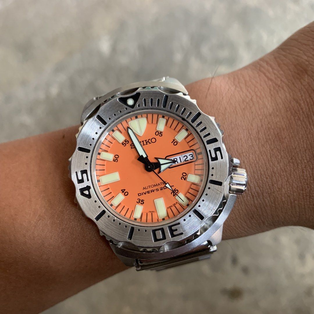Seiko Divers Monster Orange Gen 1 (Category: Men's Watches) located in Antipolo. Submitted by redwatchmnl (Listing ID 1469984683, Image 3). Description: Forsale (SKXA37/SKXA45) Seiko Diver’s Monster Gen 1 L3 Orange Ponkan edition Automatic 7s26 caliber 200meters Daydate Complication Uni-directional rotating bezel Luminous indices Screwdown Upto 7.5” wrist size Unopened, unpolish Pristine good condition Bmby: May 2005 Discontinued Collectible item