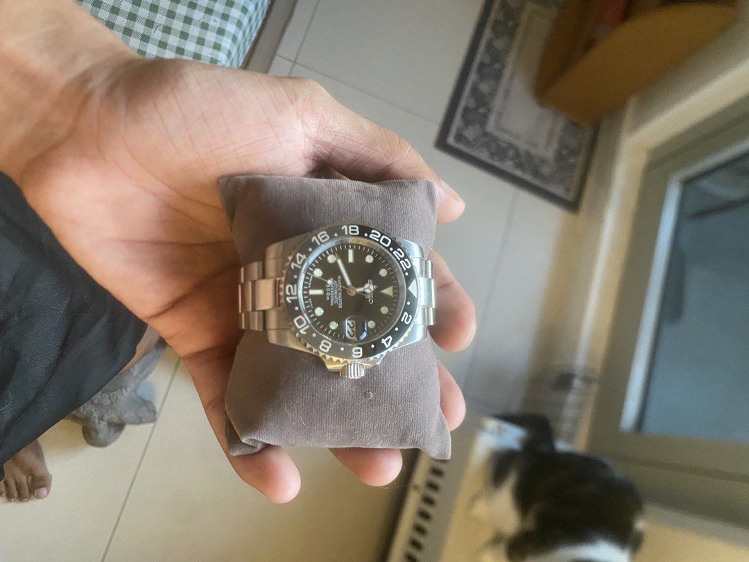 Seiko Marine Master Automatic GMT Watch (Bruce wayne) (Category: Men's Watches) located in Manila. Submitted by immanuel2bc (Listing ID 1470042656, Image 1). Description: Seiko bruce wayne mod Best gift for your bf, soon to be husband. Pm for more details Bought it for 8,999 Price: ₱6,000 Rfs: I have to let it go, this is my personal watch. Lalamove/Meet up EverGotesco QC, Quezon city, Commonwealth.