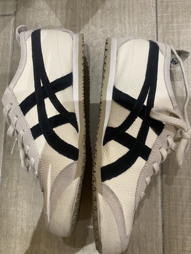 Selling Onitsuka Tiger Mexico 66' black white (Category: Sneakers) located in Manila. Submitted by crabramenlover (Listing ID 1470117475, Image 2). Description: LF BUYER! Onitsuka Tiger Mexico 66' in white black, womens size 36 EU. BOUGHT FOR: 9200 SELLING FOR: 4800 .
