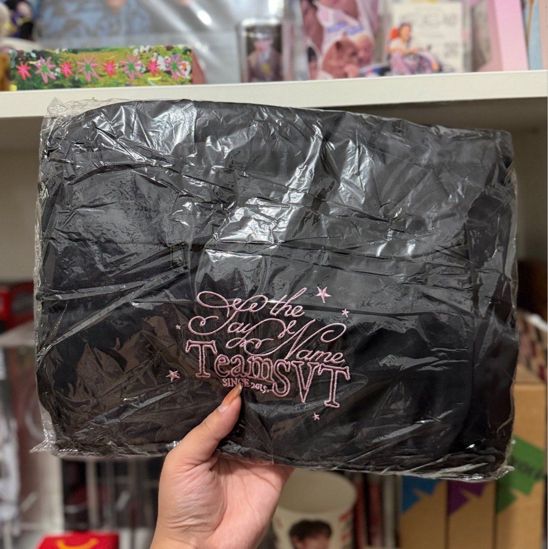 Seventeen 3in1 Bag from jajanbarengmj (Category: Shoulder Bags) located in Quezon City. Submitted by taekwondough (Listing ID 1463697491, Image 3). Description: SVT 3in1 Bag by @/jajanbarengmj — ₱790 ╰ onhand ph seller, payo ╰ pink one 📍 novaliches/fairview, quezon city 💸 gcash/maribank 🚛 lalamove/j&t.