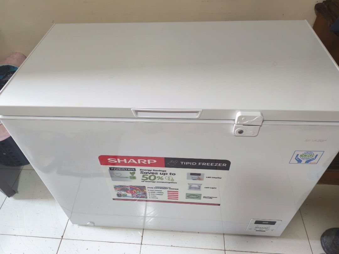 SHARP INVERTER CHEST FREEZER- Model No. FRV-254X 9.5Cu. Ft. (Category: Other Kitchen Appliances) located in Morong. Submitted by zealmountain_f452b6 (Listing ID 1470130874, Image 2). Description: SHARP INVERTER CHEST FREEZER- Model No. FRV-254X 9.5Cu. Ft. *3months used *Original price 22k *No issues all goods.
