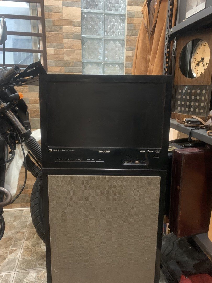 Sharp SAMM (Smart Active Multi-Media) Videoke / Karaoke Speaker Tower Unit (Category: Soundbars, Speakers & Amplifiers) located in Caloocan City. Submitted by BrixGarcia (Listing ID 1470030444, Image 2). Description: Sound & System: 100% working ang speaker tower / subwoofer setup. Malakas at maganda ang tunog para sa videoke o sound trip. Screen Display Status: Gumagana at gumagana ang video output (viewable pa ang lyrics/screen). Issue: May lam