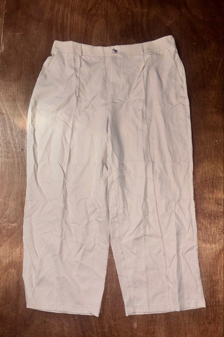Shein Apricot Trousers (Category: Other Bottoms) located in Manila. Submitted by zcy_finds (Listing ID 1469963257, Image 2). Description: Onhand! Size 3xl Rfs: Too Big for my size.