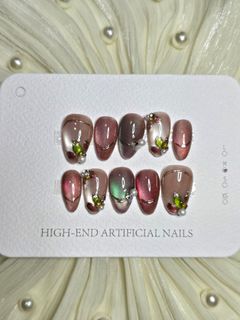 (Category: ) located in . Submitted by jangmiscloset (Listing ID 1470130790, Image 1). Description: .