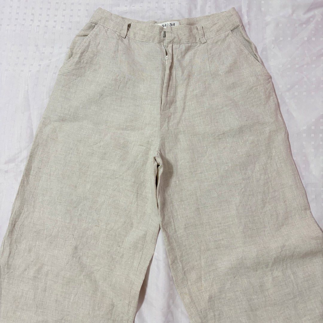 Shu Shi Linen Pants (Category: Other Bottoms) located in Marikina City. Submitted by pial21 (Listing ID 1469997349, Image 3). Description: Shu Shi Clothing Linen Down Pants in Salt and Pepper Size M (but fits size S) RFS: doesn't fit me.