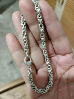 (Category: ) located in . Submitted by thrifty.picked (Listing ID 1470121920, Image 1). Description: .