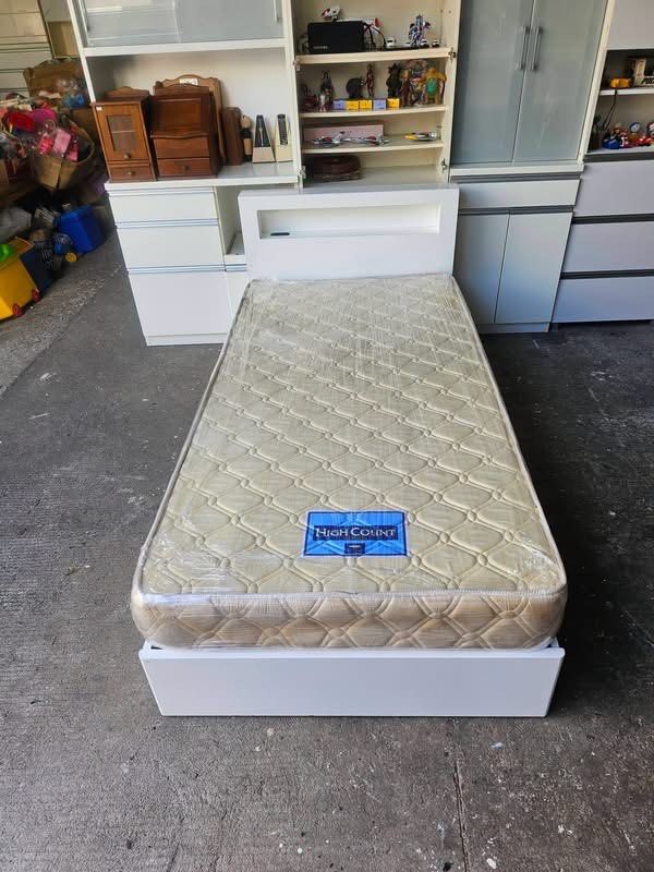 Single Bed Frame with Mattress (Category: Bed Frames & Mattresses) located in Quezon City. Submitted by ledamadel (Listing ID 1470139907, Image 1). Description: Single Bedframe w/ Mattress (DUCO) ✔️Frame L-39 H-32/10 W-82 Inches 📐 ✔️Mattress L-39 H-7 W-76 Inches 📐 ✔️Lamp Working 💡 ✔️2 Drawers 🗄 ✔️Compress and Mdf 🪵 ✔️Scrarches As-is!! 👌 Location: 40 Aplaya St. Napocor Village Tandang Sora Quezon City. For inquiry please Pm us or Call. 09066