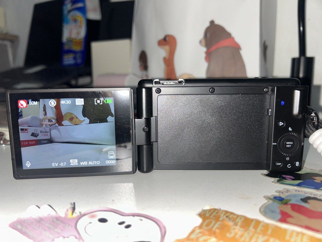 SJCAM ZV200 flipcam (Category: Cameras) located in Makati City. Submitted by minskiee (Listing ID 1470044014, Image 3). Description: .