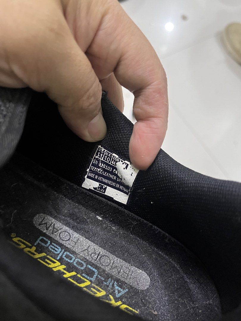Skechers Go Walk Outdoor (Category: Casual Shoes) located in Manila. Submitted by re.w0rn (Listing ID 1470117065, Image 2). Description: Skechers Go Walk Outdoor anti-slip.