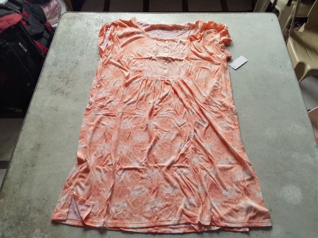 Sleepwear US BNEWTAG (Category: Undergarments & Loungewear) located in Los Banos. Submitted by mania-62906 (Listing ID 1470029969, Image 2). Description: BNEWTAG tops bottom Bnew yet no tags. Bought in a dept store selling US surplus. US small .