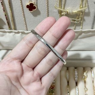 (Category: ) located in . Submitted by curatedbykhy (Listing ID 1470077138, Image 1). Description: .