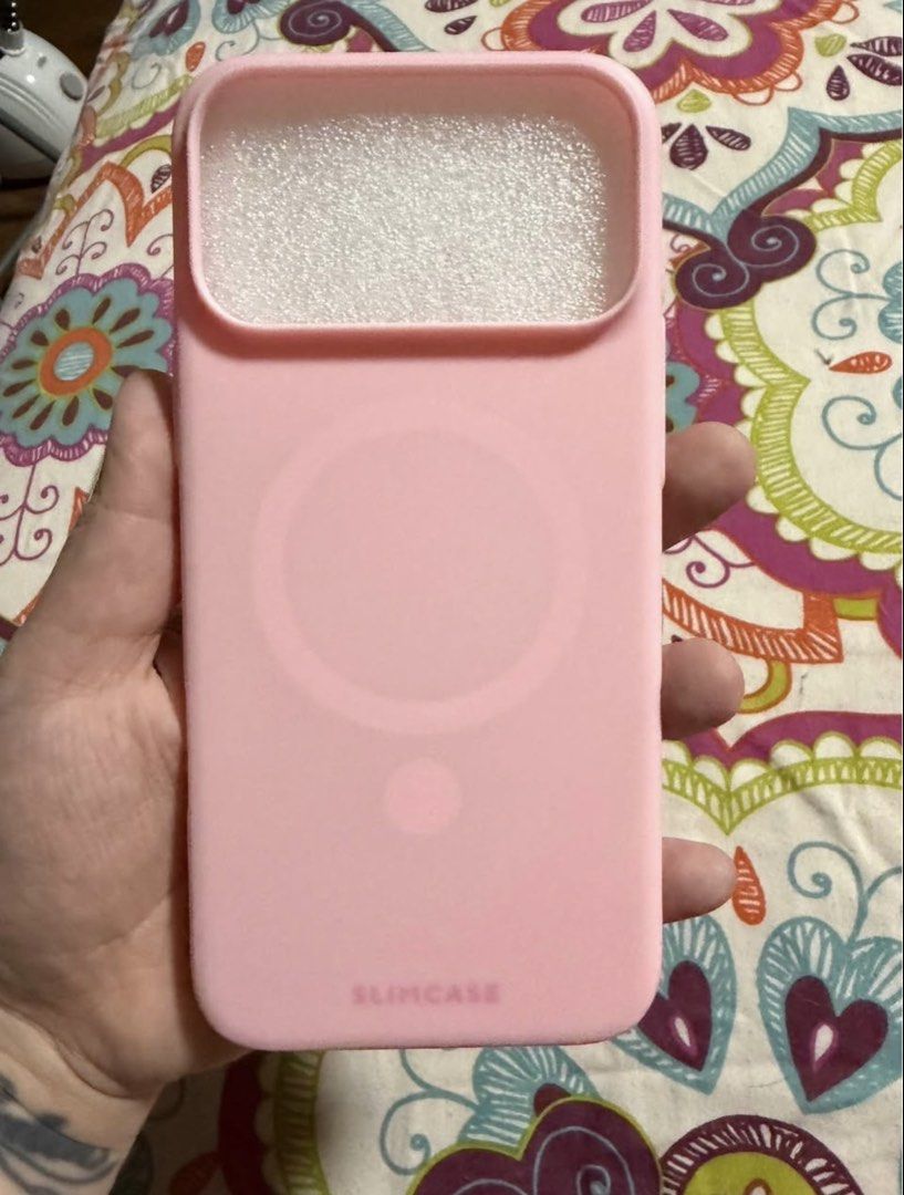 Slimcase Echo (Pink) ip17 ProMax (Category: Cases & Sleeves) located in Manila. Submitted by rkfevans325 (Listing ID 1470057477, Image 2). Description: Never used. Complete with box. From Slimcase official online store..