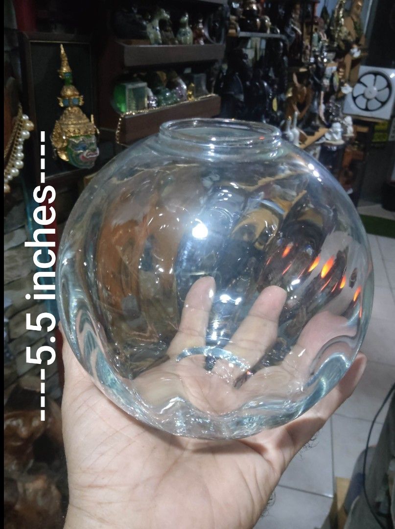 Small Size Glass Fishbowl (Category: Homes & Other Pet Accessories) located in Valenzuela. Submitted by mighthor0526 (Listing ID 1470048898, Image 3). Description: Measurements on photos provided No issue, good as new Payment thru Gcash or Abono by Lalamove rider Felt by rider or shipping will be shouldered by the buyer Pm me if interested .