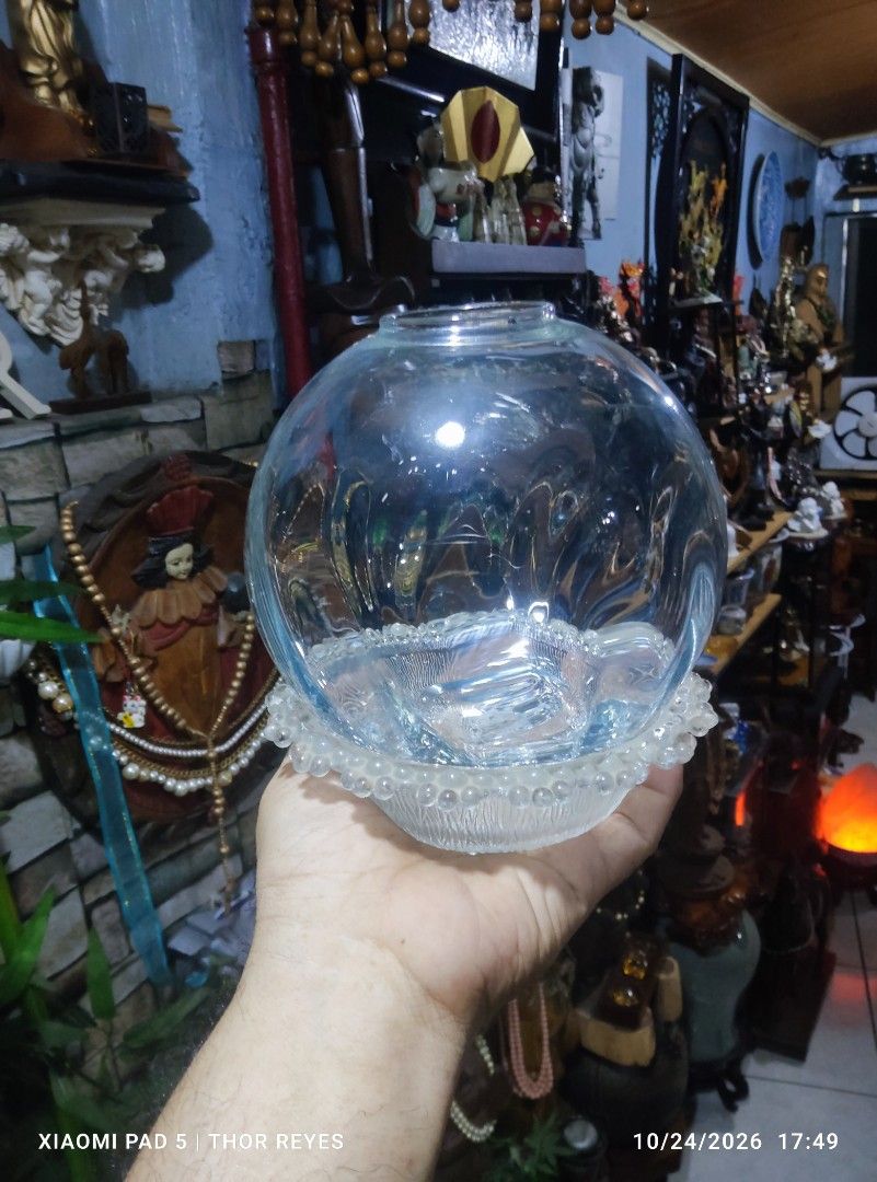 Small Size Glass Fishbowl (Category: Homes & Other Pet Accessories) located in Valenzuela. Submitted by mighthor0526 (Listing ID 1470048898, Image 1). Description: Measurements on photos provided No issue, good as new Payment thru Gcash or Abono by Lalamove rider Felt by rider or shipping will be shouldered by the buyer Pm me if interested .