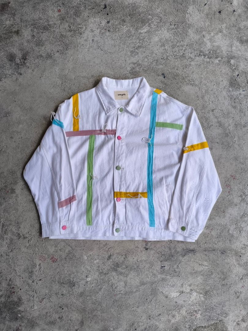 Smyth Contrast Drawstring Lapel Jacket (Aelfric Eden Alternative) (Category: Coats, Jackets and Outerwear) located in Cavite. Submitted by benta.ni.jm (Listing ID 1470026040, Image 1). Description: Size: M Dimensions: 22.5x25 Condition: 10/10 Color Rate: 10/10 Issue: 📩📩📩.