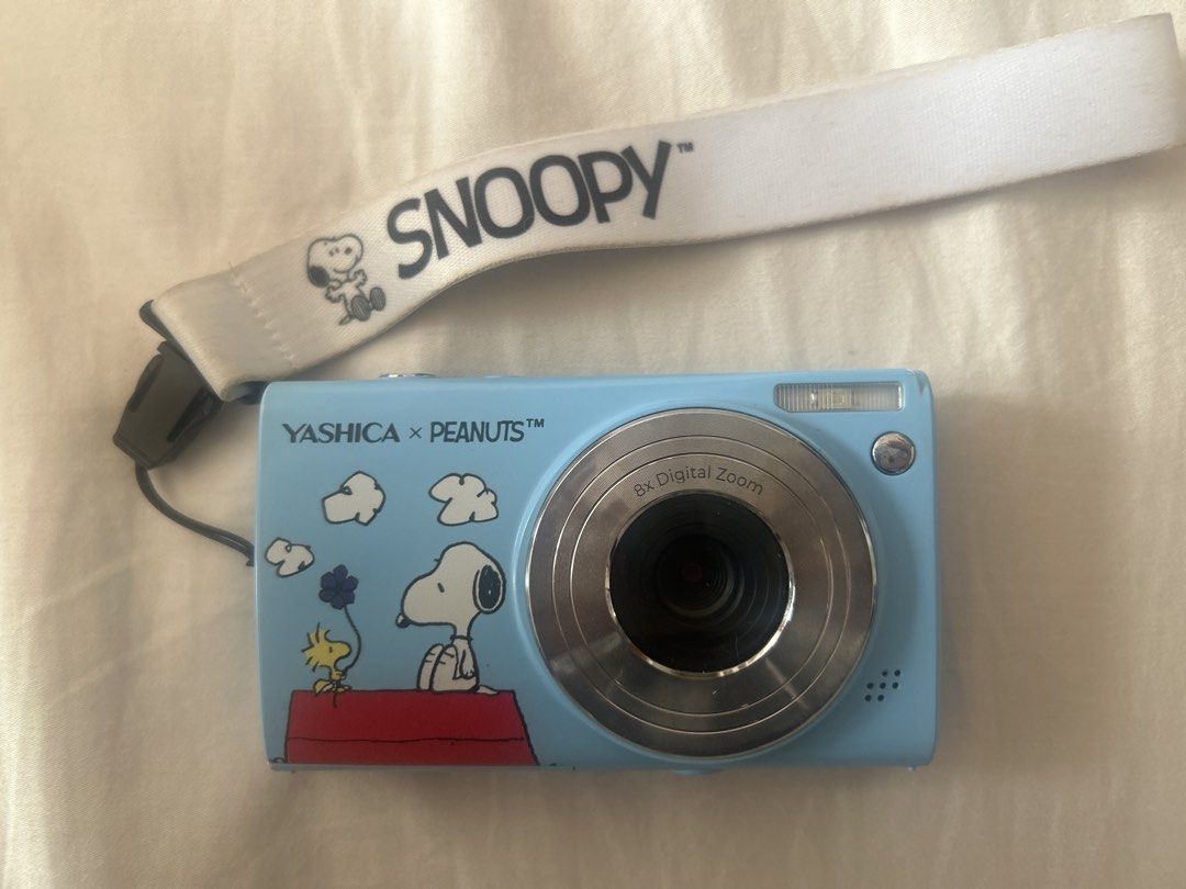 snoopy x yashica camera, Photography, Cameras on Carousell
