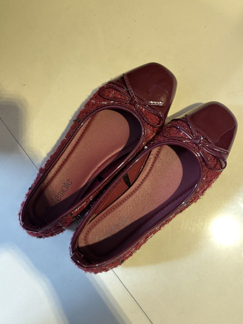 Solemate Maroon Tweed Bow Flats Size 7 (Category: Flats & Sandals) located in Mandaluyong City. Submitted by _ricaflores (Listing ID 1469991114, Image 1). Description: - Brand: Solemate - Type: Slip-on flats - Size: 7 - Color/Pattern: Deep maroon with black and white tweed checkered texture - Details: Patent toe cap and adorable front bow - Condition: Light tread wear from minimal walking, clean interior with stamped brand logo - Comfort: Soft in