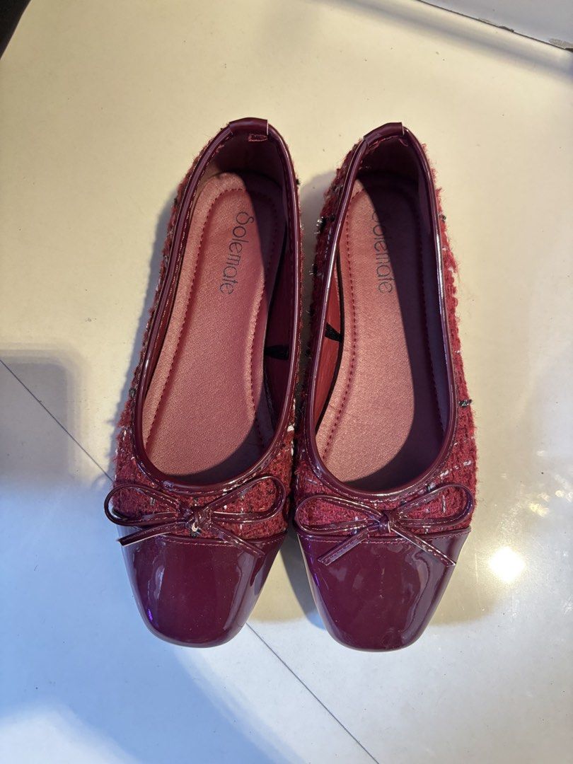 Solemate Maroon Tweed Bow Flats Size 7 (Category: Flats & Sandals) located in Mandaluyong City. Submitted by _ricaflores (Listing ID 1469991114, Image 2). Description: - Brand: Solemate - Type: Slip-on flats - Size: 7 - Color/Pattern: Deep maroon with black and white tweed checkered texture - Details: Patent toe cap and adorable front bow - Condition: Light tread wear from minimal walking, clean interior with stamped brand logo - Comfort: Soft in