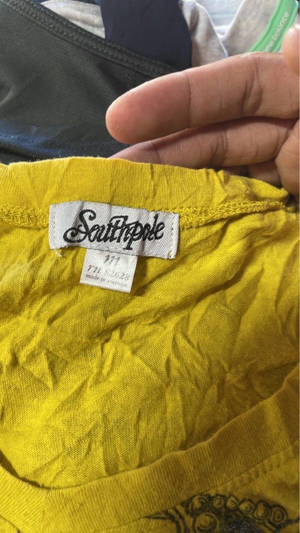 Southpole blouse (Category: Blouses) located in Alabel. Submitted by rynz_ (Listing ID 1470075131, Image 2). Description: .