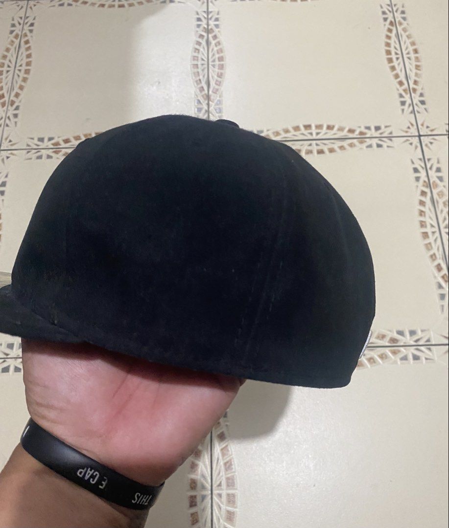 SOX New Era fitted cap (Category: Caps & Hats) located in Cebu City. Submitted by hustler_69 (Listing ID 1470079462, Image 2). Description: New Era fitted cap Chicago White Sox Size 7 1/4 Very good condition Details are all posted.