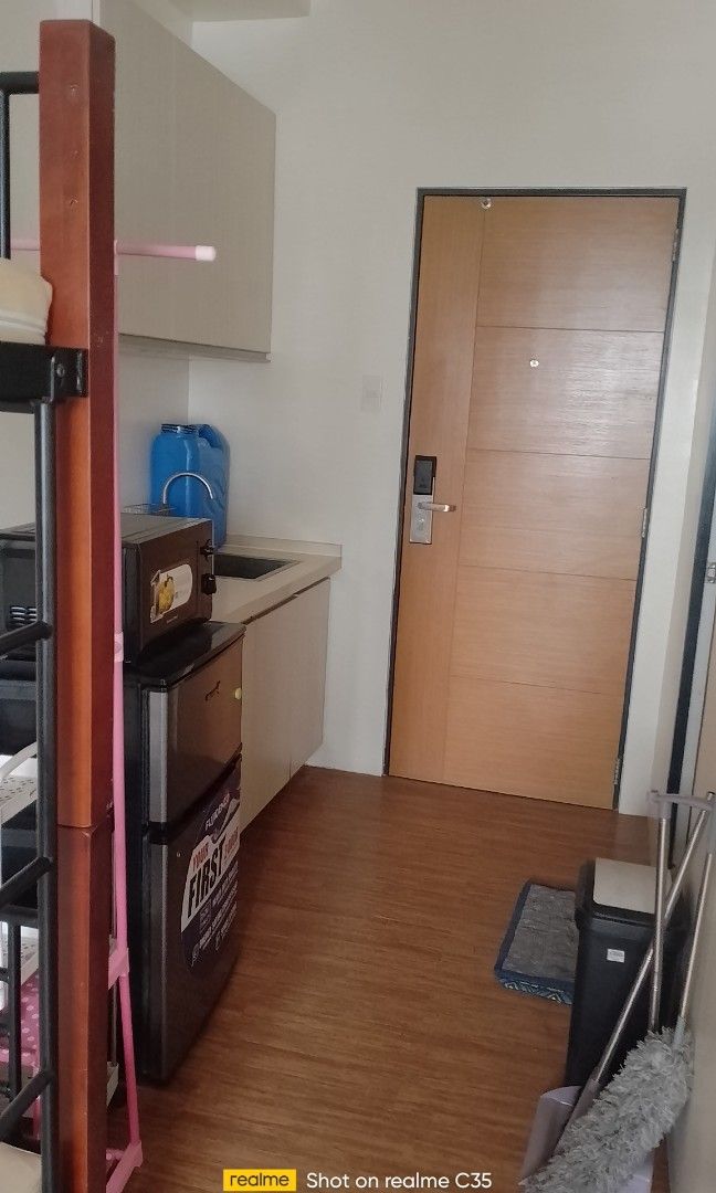 space Taft condominium (Category: Apartments & Condos) located in Manila. Submitted by burlasjuli98009 (Listing ID 1470083620, Image 2). Description: Studio unit semi furnished 22nd floor clean title cgt and others expense by buyer.