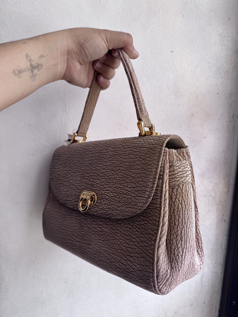 STARMAX Emerald Shark skin bag (Category: Purses & Pouches) located in Manila. Submitted by thriftyhaven2023 (Listing ID 1469965606, Image 3). Description: Authentic Shark Skin bag EMERALD SHARK BRAND.