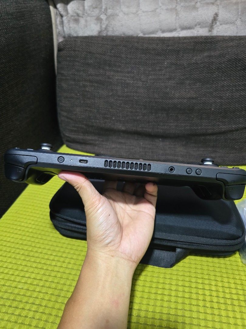 Steamdeck lcd (Category: Others) located in Caloocan City. Submitted by jesonvillegas (Listing ID 1470022853, Image 3). Description: 🔥 FOR SALE — STEAM DECK LCD 64GB WITH 256GB SD CARD 100% BATERY HEALTH 🔥 ━━━━━━━━━━━━━━━━━━━━ 💰 PRICE: ₱17,995 FIXED ❗ FIXED PRICE — NO LOWBALLERS ━━━━━━━━━━━━━━━━━━━━ 📦 INCLUSIONS: ✅ Steam Deck LCD 256GB ✅ Original/compatible Charger ✅ Protective Case ✅ Pouch ━━━━━━━━━━━━━━━━━━━━ 🔥 Ready to play — Plug & Play 