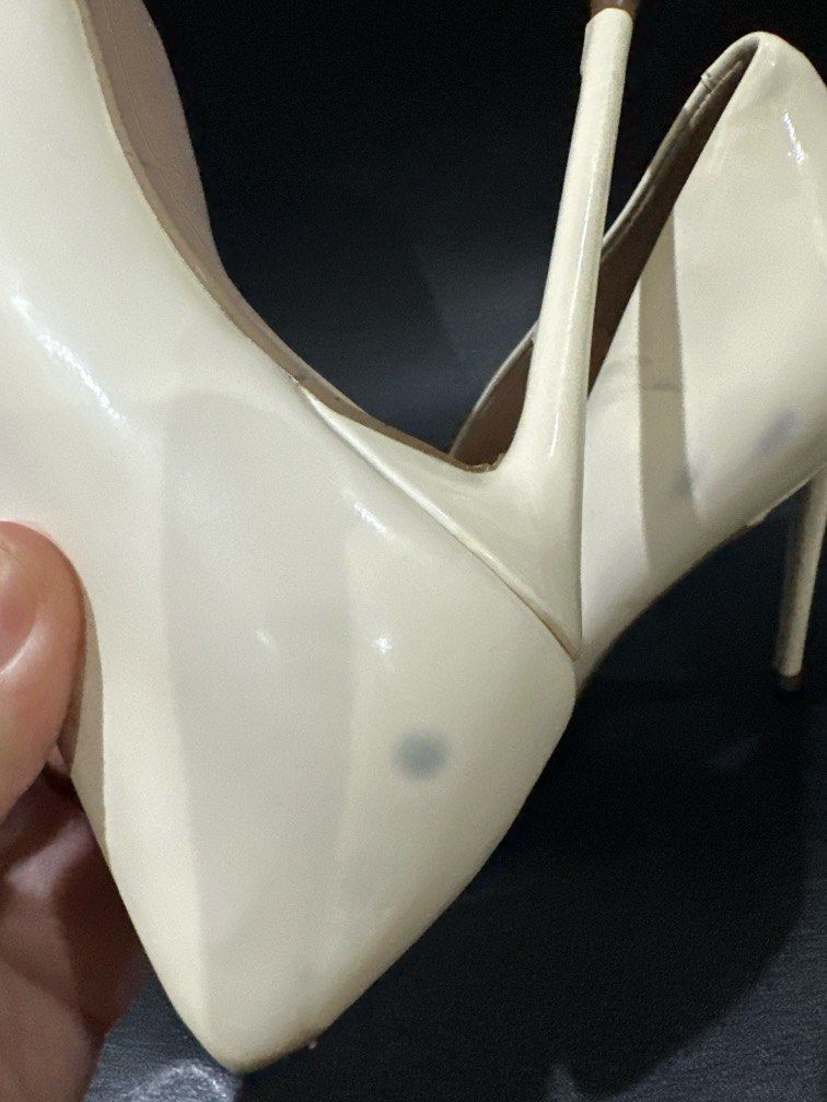 Steve Madden Heels (8.5) (Category: Heels) located in Manila. Submitted by krystalchewey_ (Listing ID 1470057500, Image 3). Description: Used Actual Photo Posted 500php With flaws Check photos .