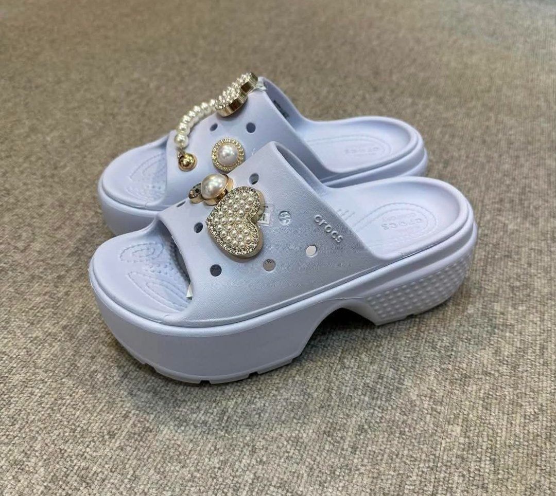 Stomp Platform Slides (Category: Wedges) located in Rizal. Submitted by hiraya16 (Listing ID 1470045219, Image 1). Description: Onhand ready to ship W7 Other sizes? DM us. ✉️.