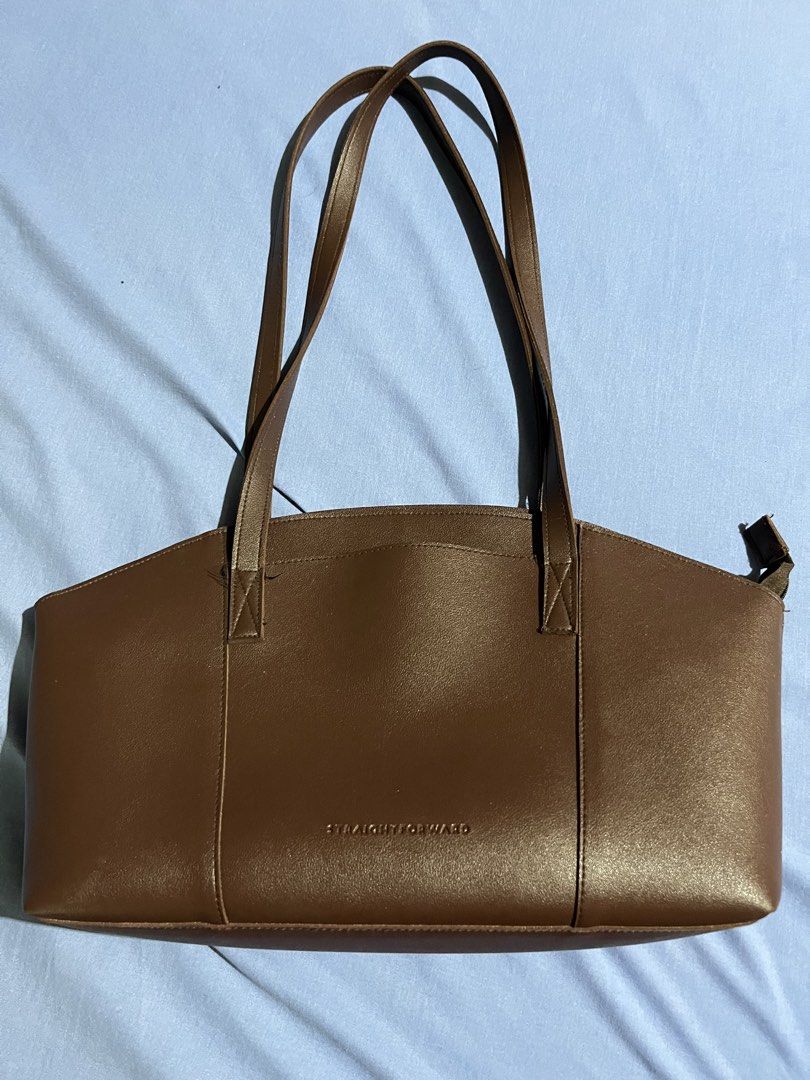 straightforward bag (Category: Tote Bags) located in Manila. Submitted by matcha.xoxo (Listing ID 1470010019, Image 1). Description: straightforward tote bag .