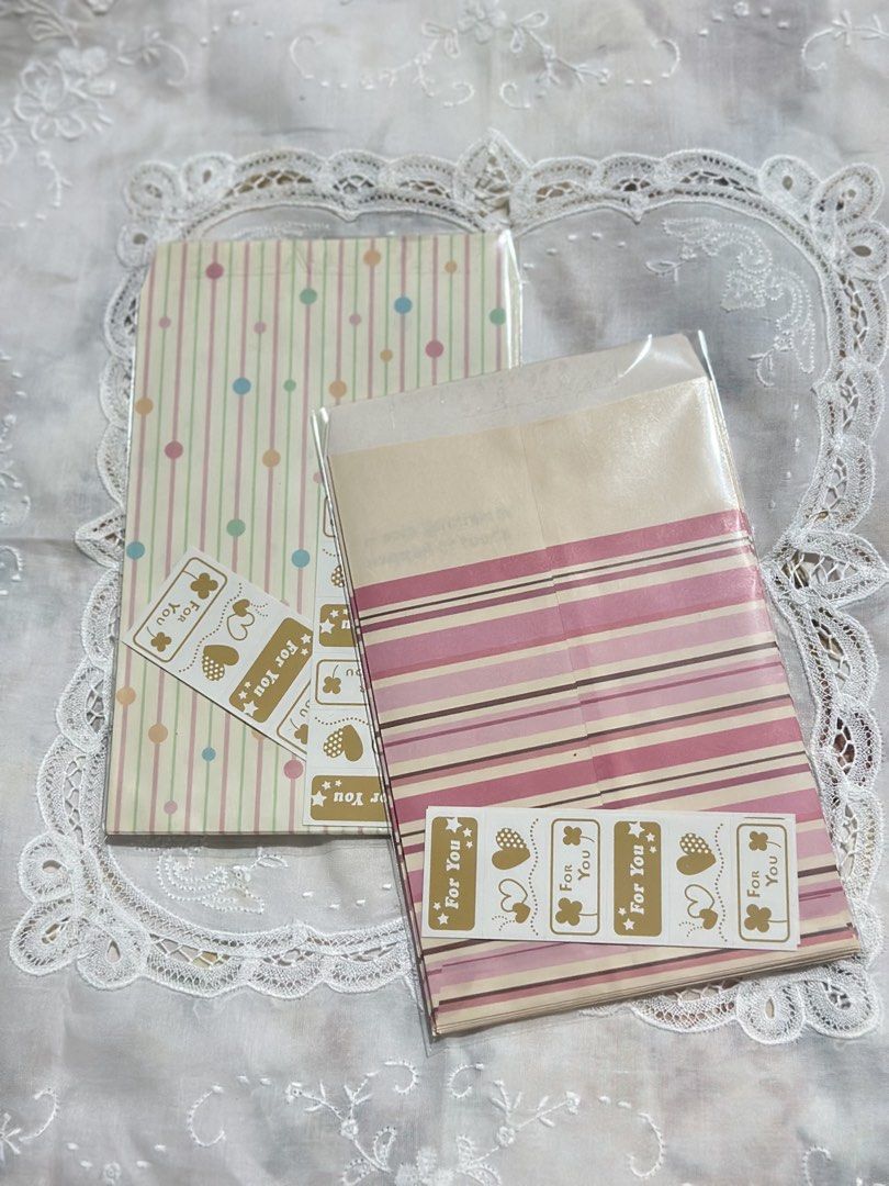 Stripe Print Paper Bag / Paper Envelope 12's (Category: Craft Supplies & Tools) located in Davao. Submitted by favoritepreloved (Listing ID 1470115659, Image 1). Description: 💜 Price per piece.