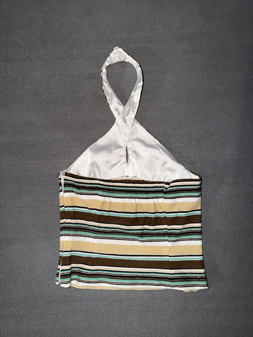 Japan Thrifted Stripes Halter Top (Category: Sleeveless) located in Quezon City. Submitted by spicycalimaki (Listing ID 1470047271, Image 2). Description: - fits XS frames - minor issue: unstitched bottom fold (check last photo) - thrifted in japan so it’s one of a kind! - last price posted (SRP: ₱1.5k) 🏷️ zara h&m mango uniqlo monki cotton on urban revivo bershka pull & bear love bonito editors market carino.