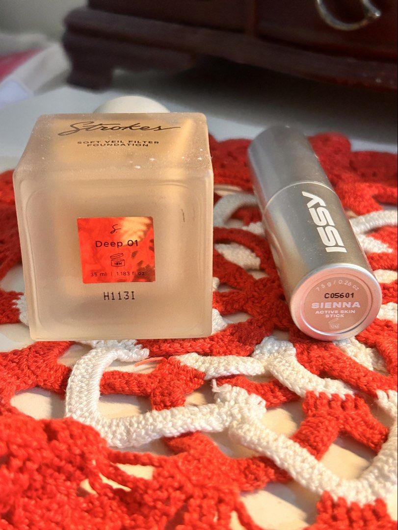 Strokes Foundation Deep 01 & Issy Skin Stick Sienna (Category: Makeup) located in Pinamalayan. Submitted by _dragonfly (Listing ID 1470085870, Image 2). Description: Strokes Soft Veil Foundation - Deep 01 • ₱180 • 70% ish full Issy Skin Stick - Sienna • ₱250 • 95% full Rfs - pumuti ako, too dark na tong shade for me .