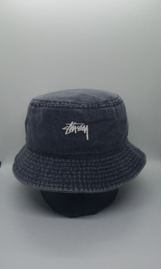 STUSSY BUCKET HAT (Category: Caps & Hats) located in Baguio. Submitted by selectioncorner93 (Listing ID 1470046678, Image 1). Description: SMALL TO MEDIUM.