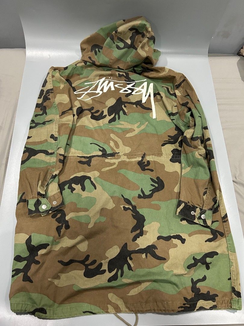Stussy camou long jacket (Category: Coats, Jackets and Outerwear) located in Santa Rosa. Submitted by _ba_mo_si_ (Listing ID 1470141325, Image 2). Description: Size medium 28 width 40 length Plus sf Dm.