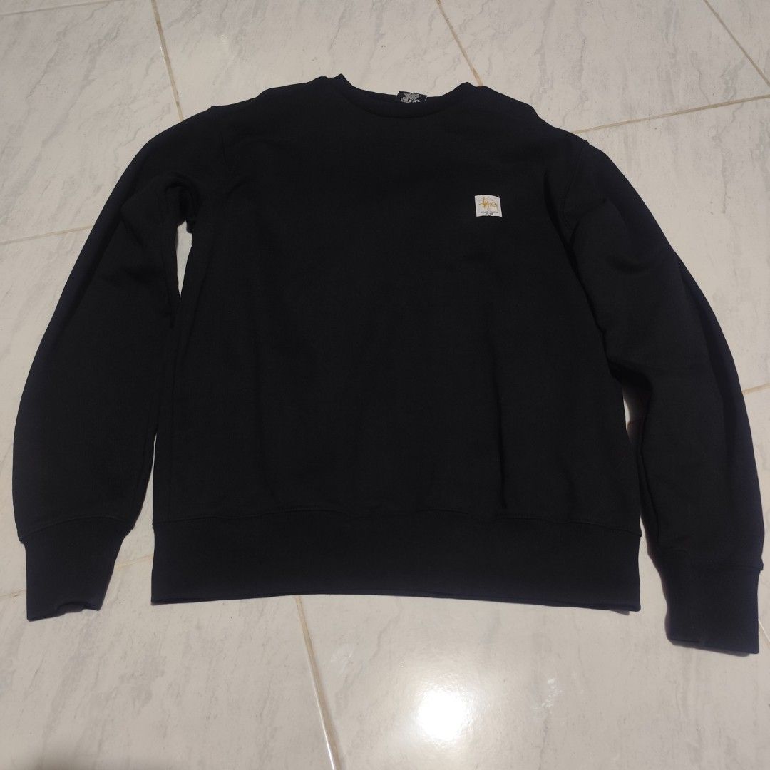 Stussy Worwear Sweater Basic Logo (Category: Hoodies) located in Manila. Submitted by buyybustt (Listing ID 1470077503, Image 2). Description: Super Excellent Condition 25.5x20.5x31 XL on Tag(Best Fit Medium to Large) 10/10 Conditon And Color Rate 100% authentic.